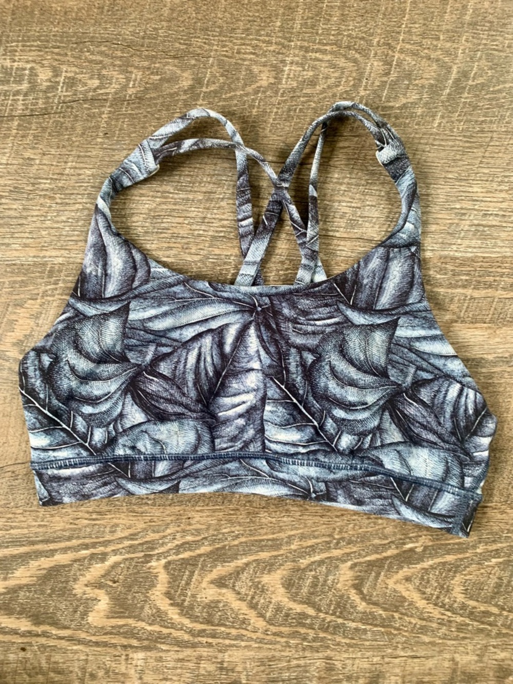 lululemon athletica Gray & Navy Leaf-Print Crossbody  Sports Bra